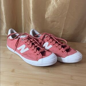 New Balance Women's Coral Sneakers